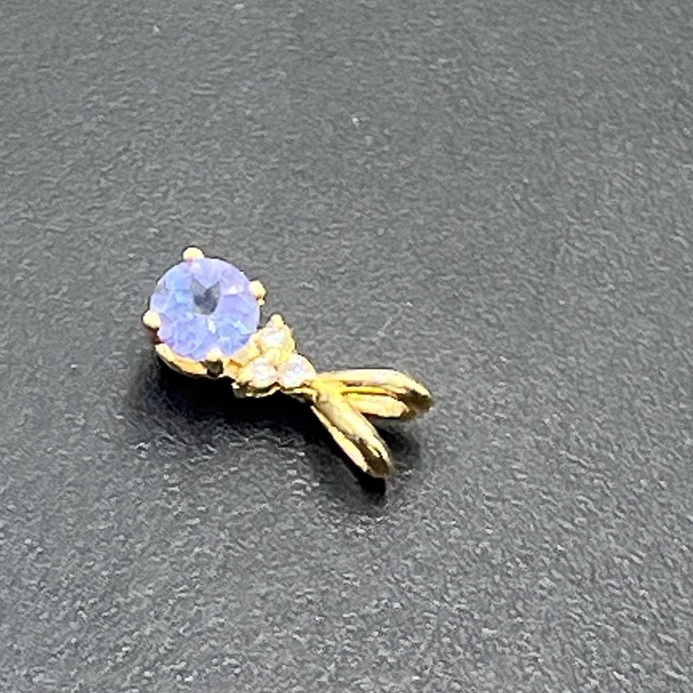 QO Designer Signed 14k Yellow Gold Purple Round Tanzanite Three Diamond Pendant